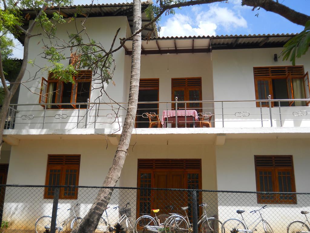 Sunset Tourist Home Polonnaruwa Exterior foto