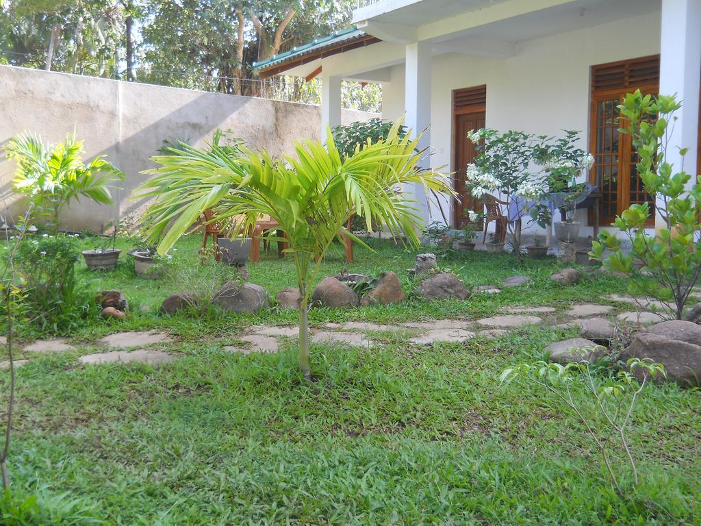 Sunset Tourist Home Polonnaruwa Exterior foto