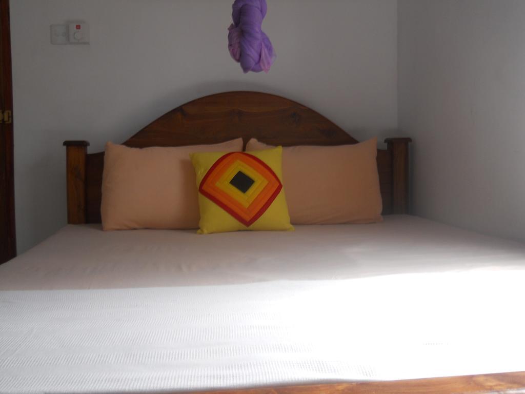 Sunset Tourist Home Polonnaruwa Cameră foto